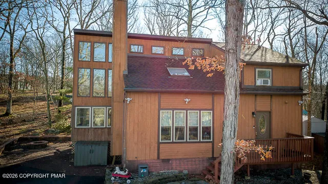 $314,900 | 122 Dover Drive, Bushkill, PA 18324