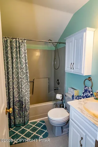 $314,900 | 122 Dover Drive, Bushkill, PA 18324