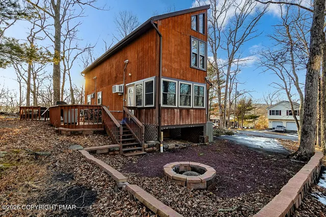 $314,900 | 122 Dover Drive, Bushkill, PA 18324