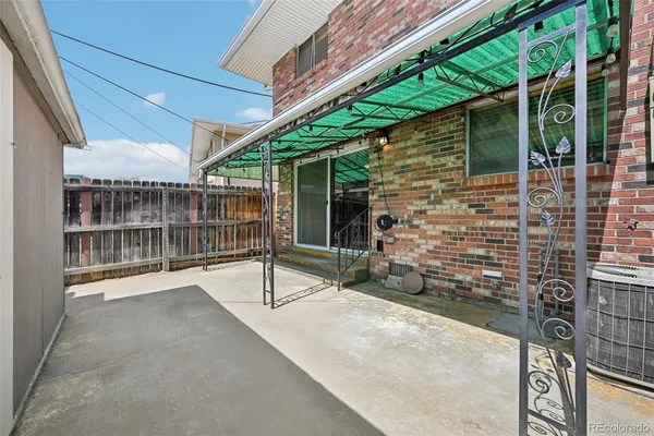 $285,000 | 9116 Lehigh Avenue, Denver, CO 80237