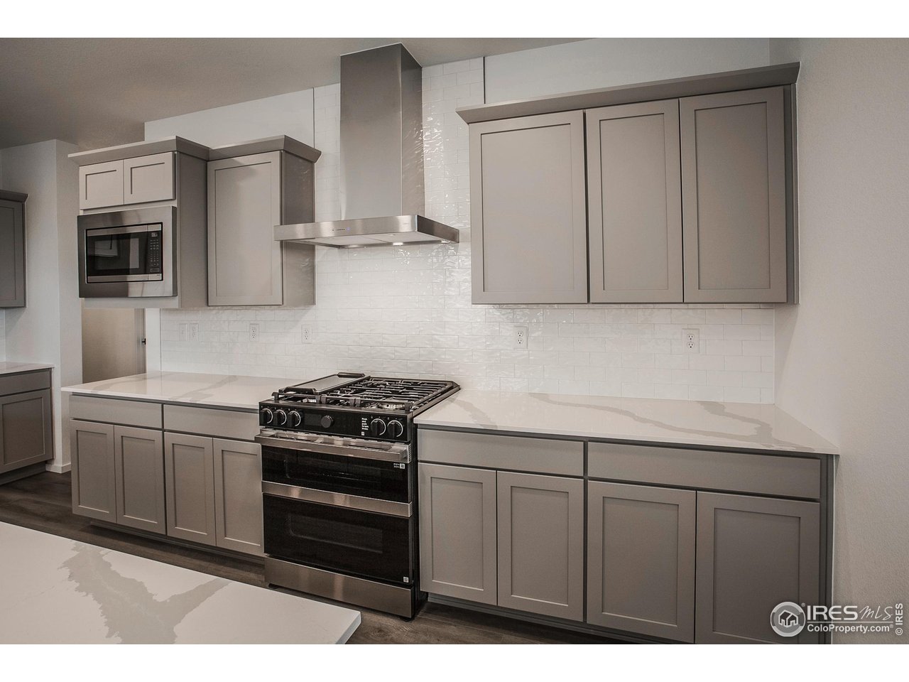 6071 Red Barn Road Timnath, CO 80547 - Photo 14 of 40 KITCHEN