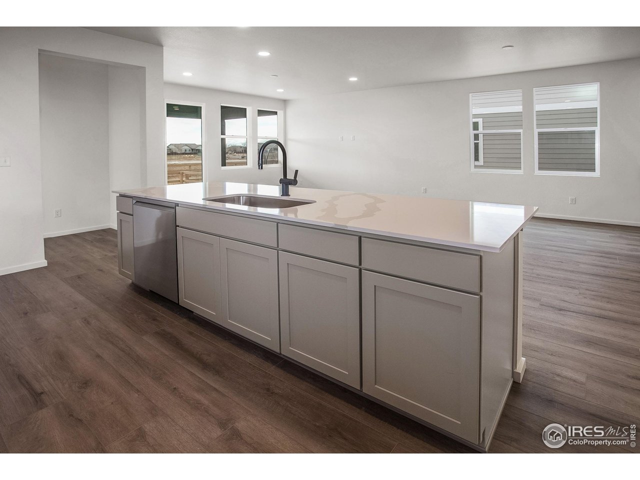 6071 Red Barn Road Timnath, CO 80547 - Photo 16 of 40 KITCHEN