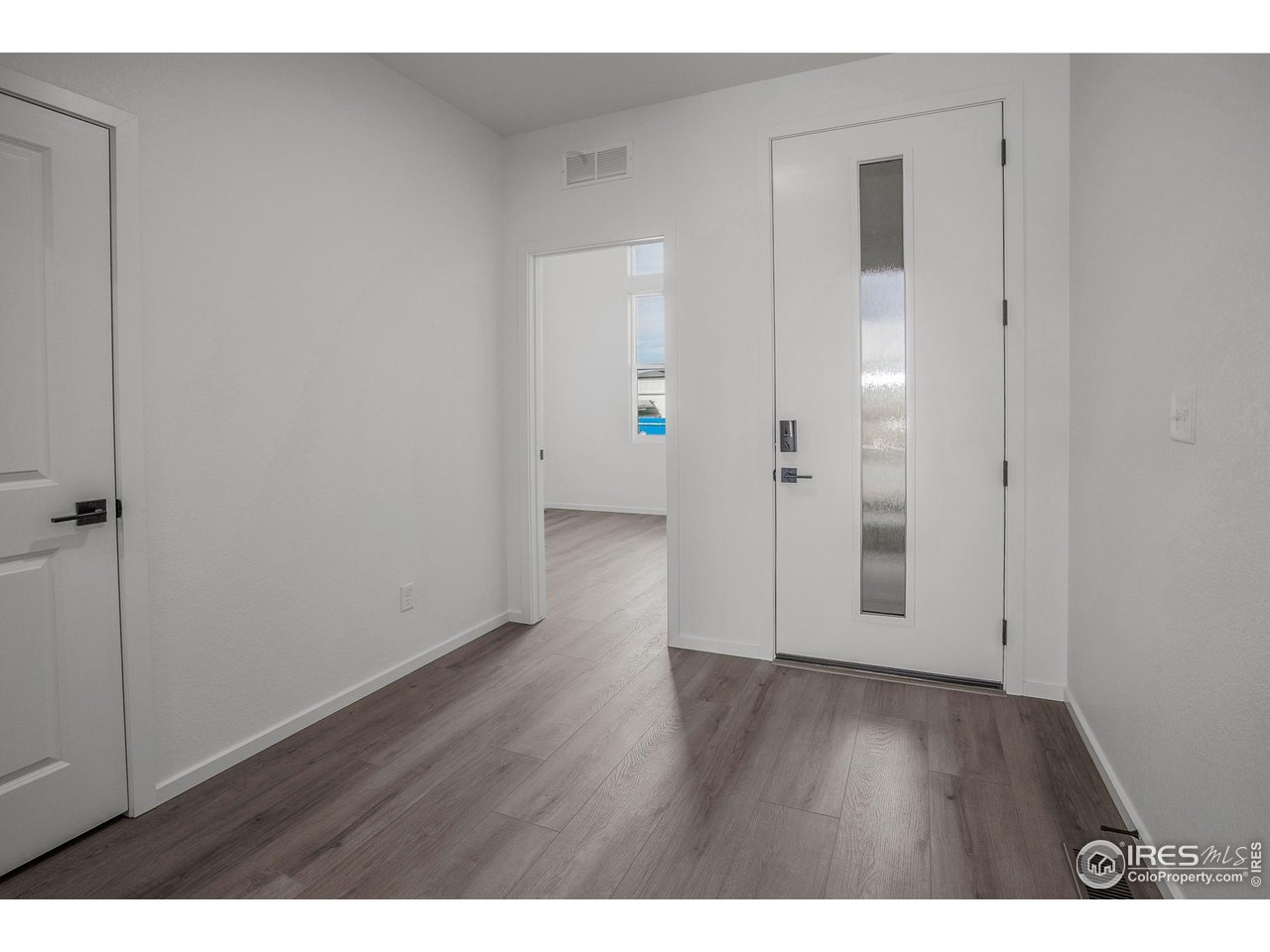 6071 Red Barn Road Timnath, CO 80547 - Photo 2 of 40 ENTRY