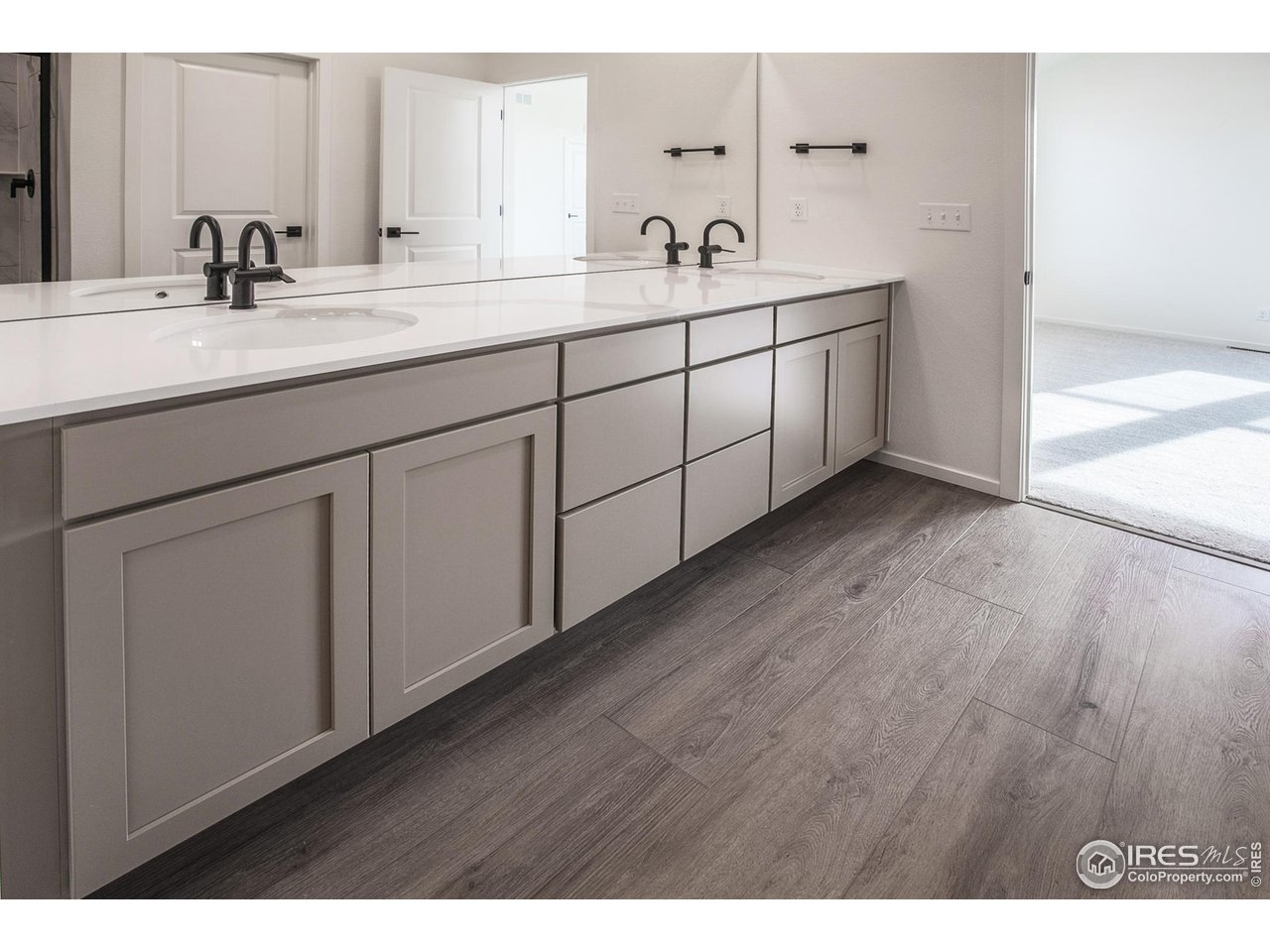 6071 Red Barn Road Timnath, CO 80547 - Photo 25 of 40 MASTER BATH