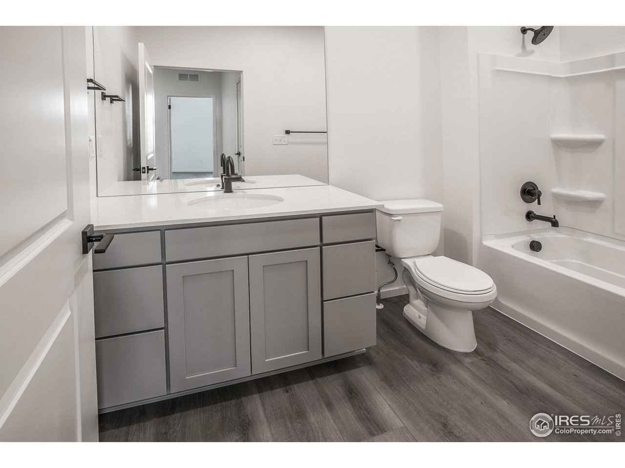 6071 Red Barn Road Timnath, CO 80547 - Photo 5 of 40 SECONDARY BATH