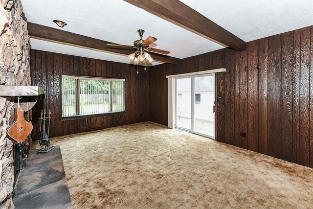 333 South Wolf Road Des Plaines, IL 60016 - Photo 13 of 25 a view of an empty room and window