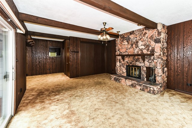 333 South Wolf Road Des Plaines, IL 60016 - Photo 14 of 25 a view of a livingroom with a fireplace