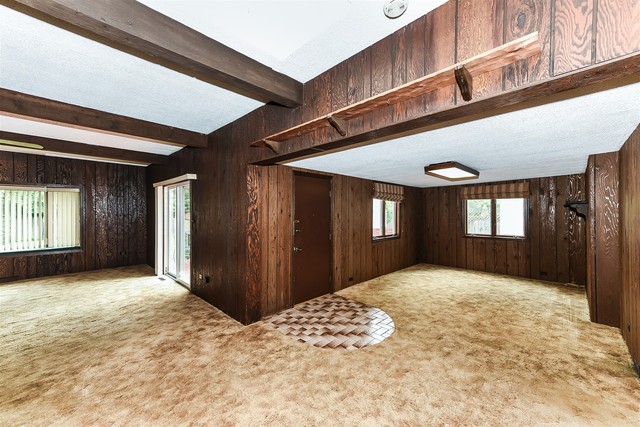 333 South Wolf Road Des Plaines, IL 60016 - Photo 6 of 25 a view of entryway