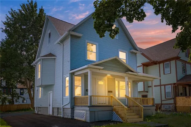 $1,600 | 567 Hayward Avenue, Unit 2, Rochester, NY 14609