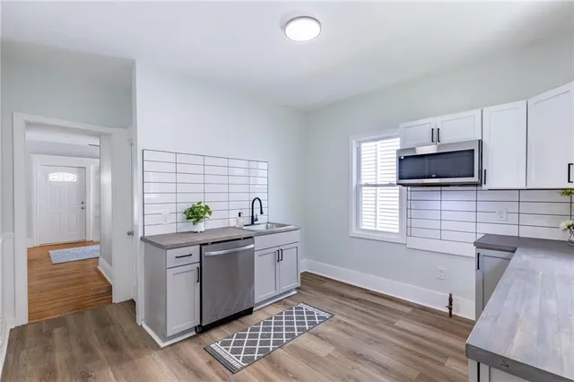 $1,600 | 567 Hayward Avenue, Unit 2, Rochester, NY 14609