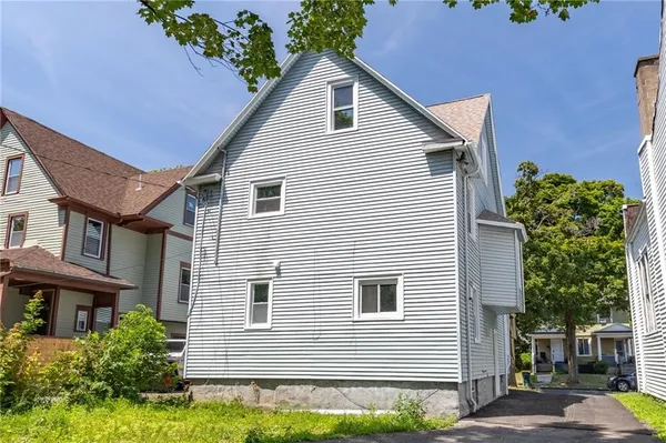 $1,500 | 567 Hayward Avenue, Unit 2, Rochester, NY 14609