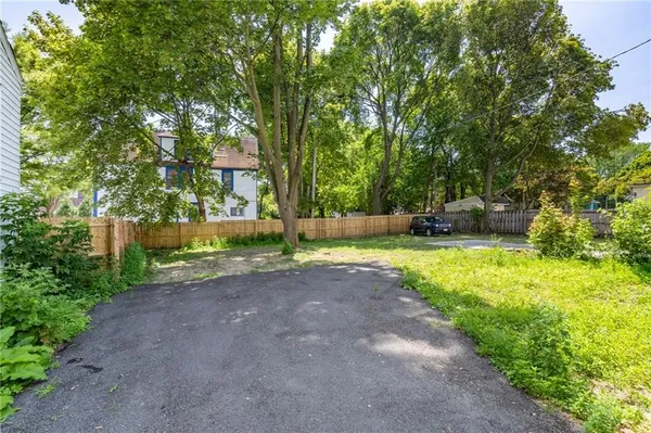 $1,500 | 567 Hayward Avenue, Unit 2, Rochester, NY 14609