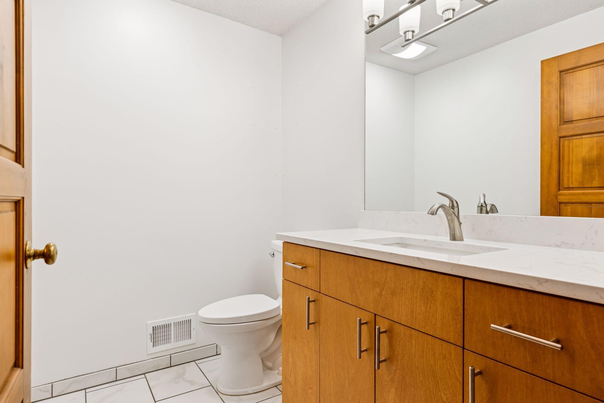 8048 Telegraph Road Bloomington, MN 55438 - Photo 24 of 73