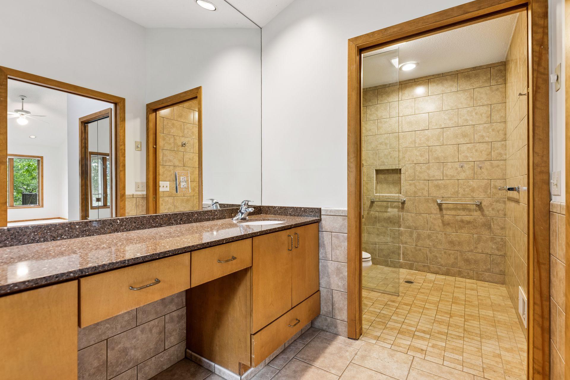 8048 Telegraph Road Bloomington, MN 55438 - Photo 29 of 73