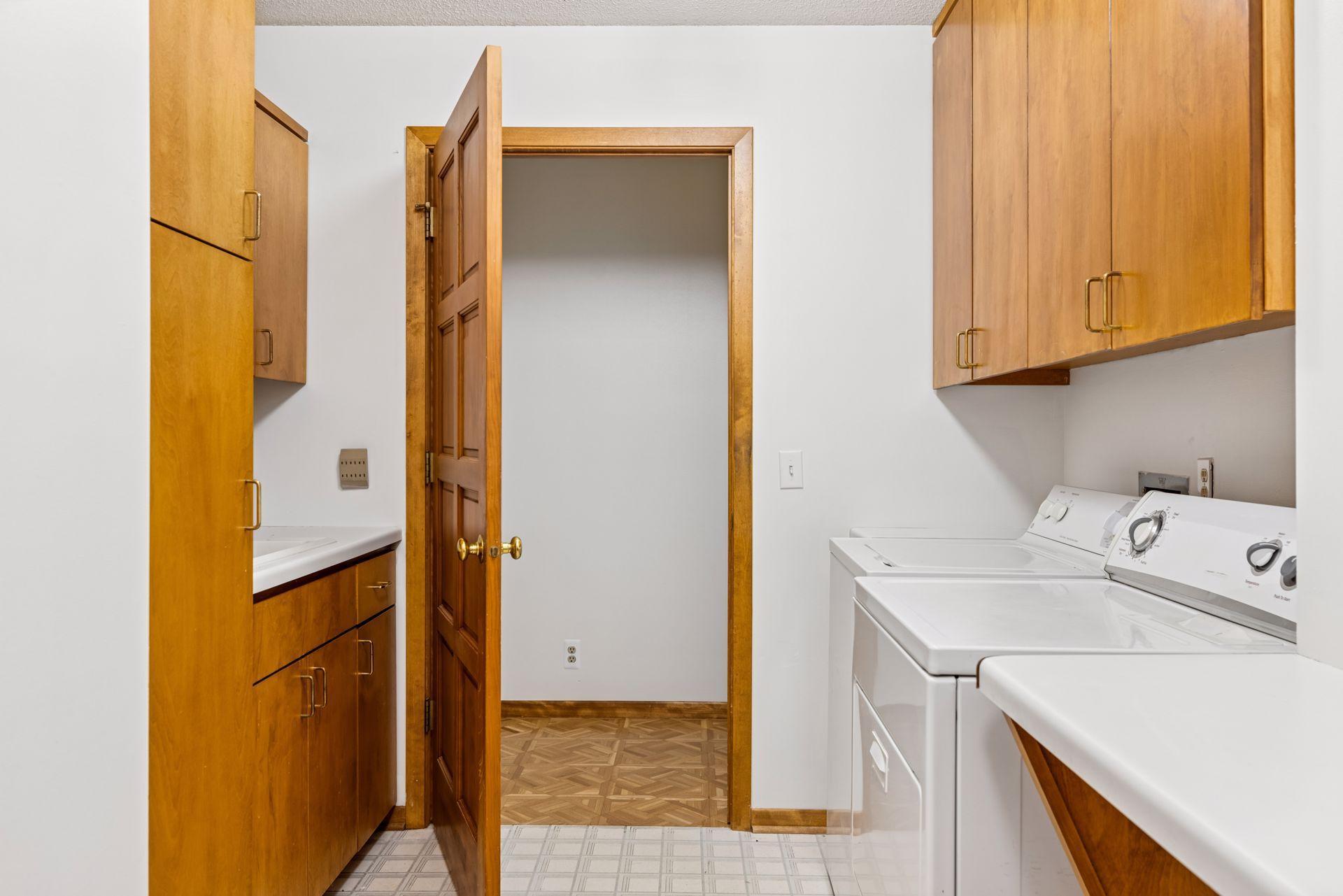 8048 Telegraph Road Bloomington, MN 55438 - Photo 31 of 73