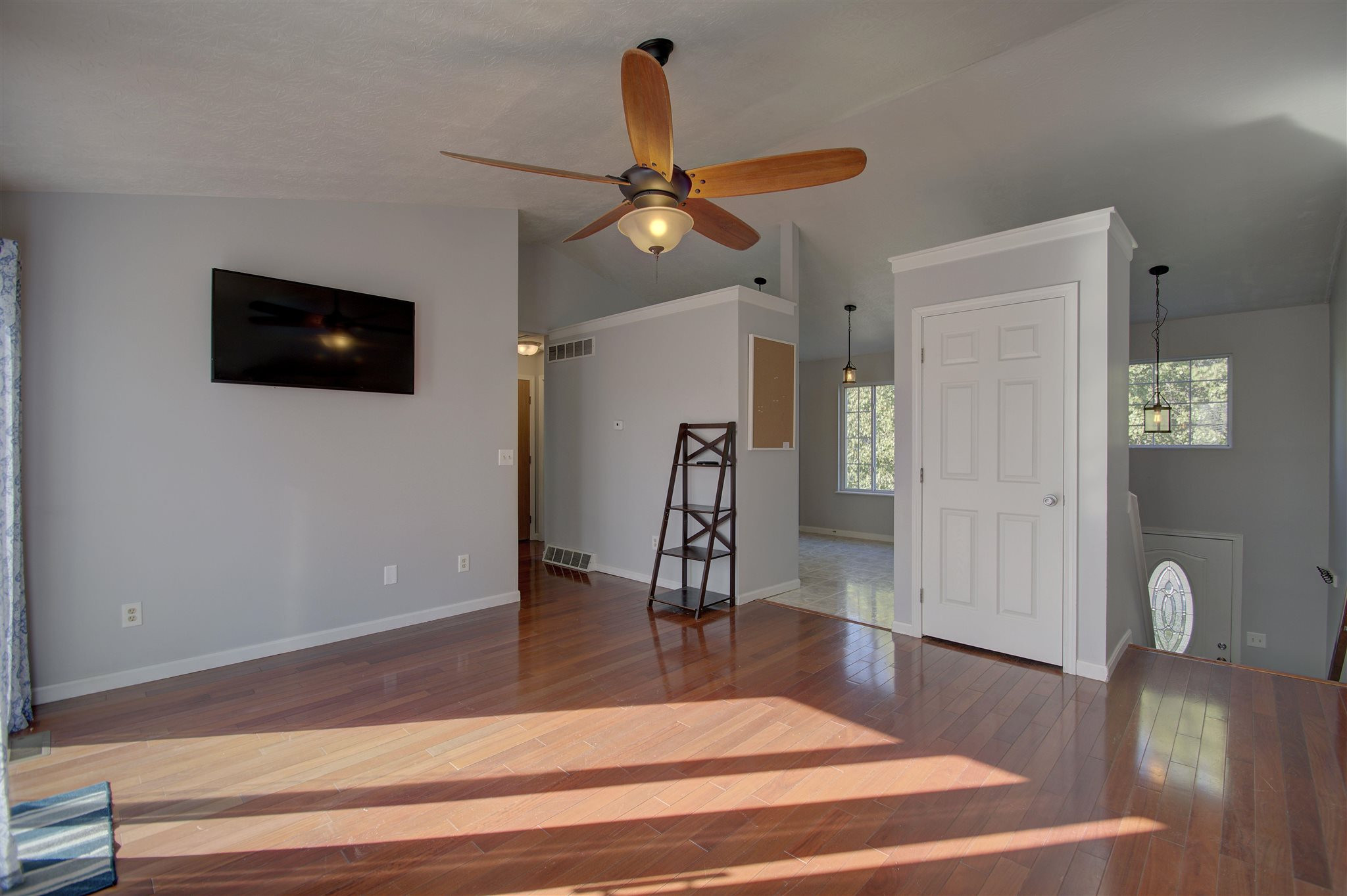 10446 Remy Lane Florence, KY 41042 - Photo 5 of 26 Gallery Image 5