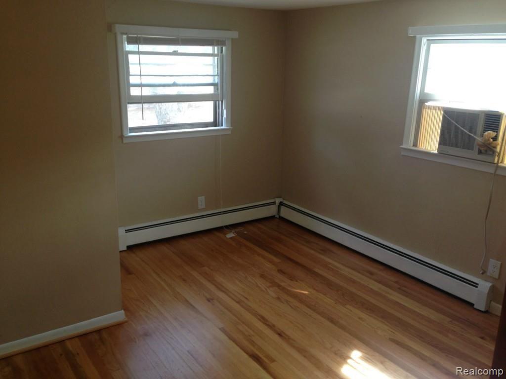 123 Taylor Rochester, MI 48307 - Photo 8 of 12 IMG_3189.jpg