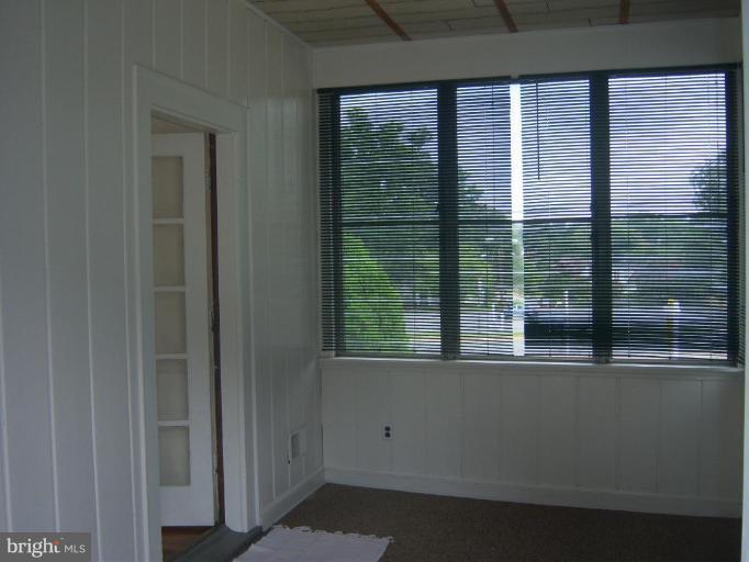 1543 North Glebe Road Arlington, VA 22207 - Photo 7 of 30 Porch