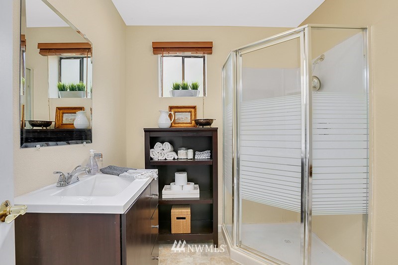 225 225th Street Southeast Bothell, WA 98021 - Photo 16 of 25