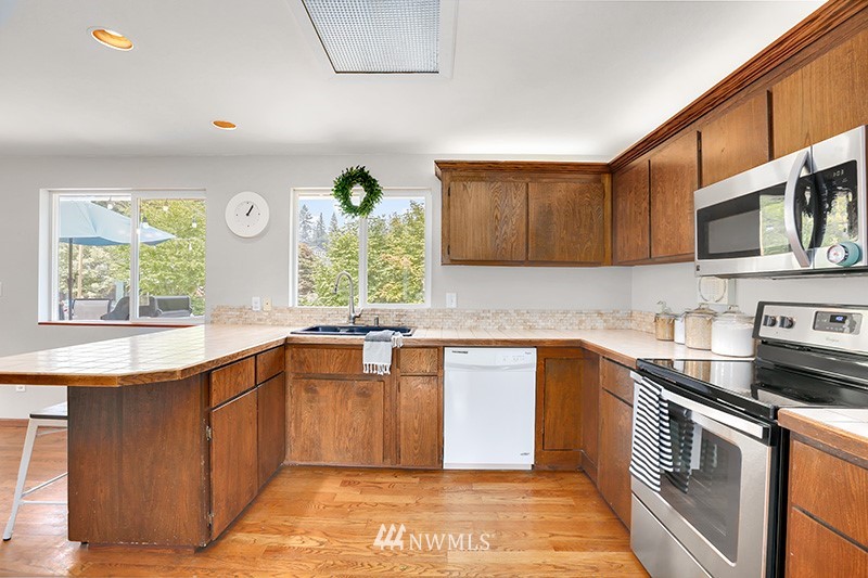 225 225th Street Southeast Bothell, WA 98021 - Photo 5 of 25