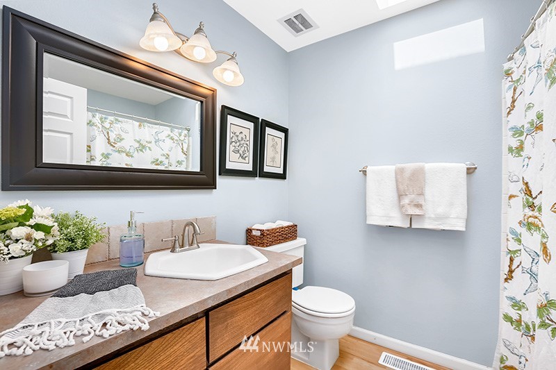 225 225th Street Southeast Bothell, WA 98021 - Photo 10 of 25