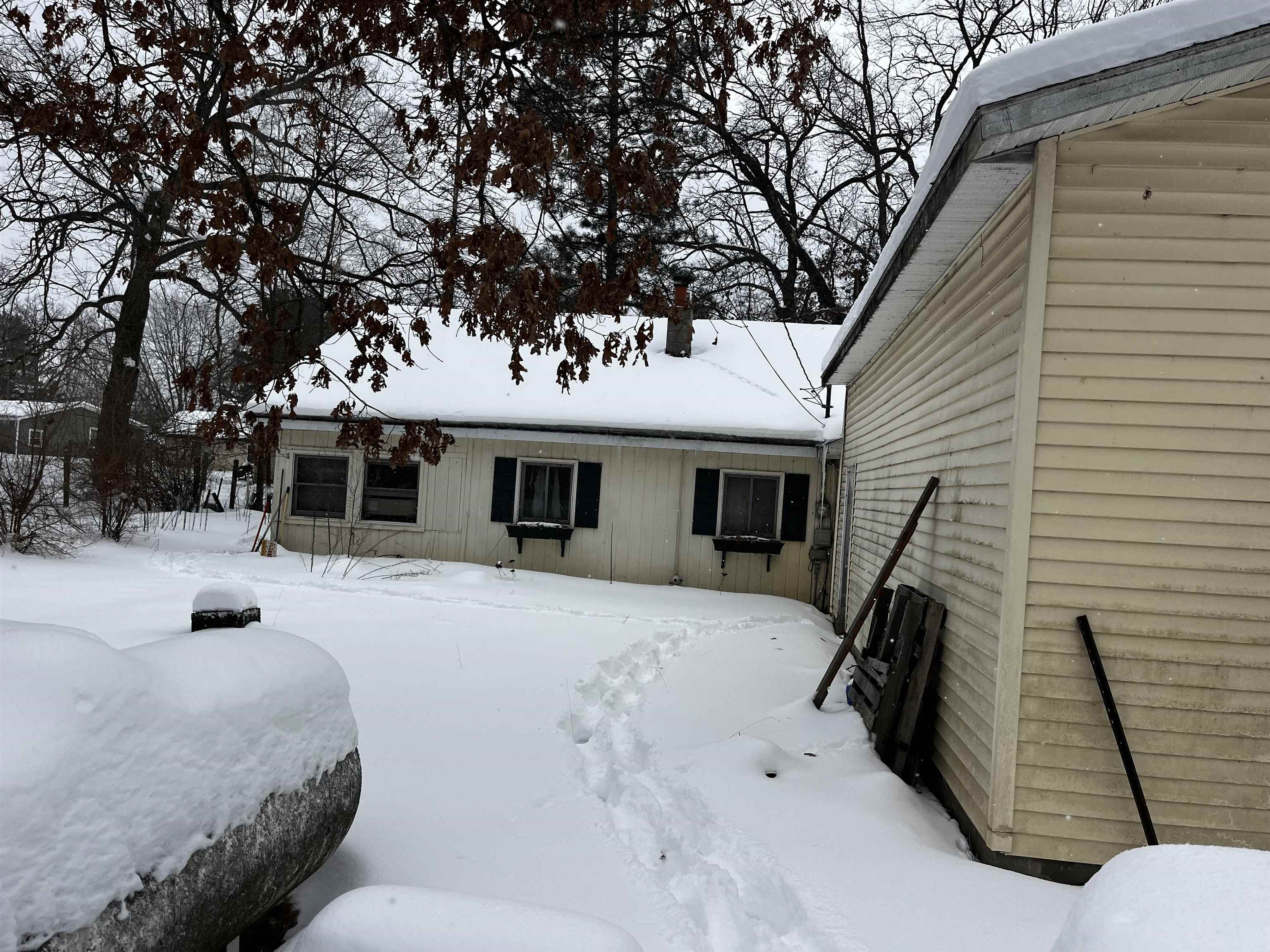 6692 Sawmill Road Harrison, MI 48625 - Photo 4 of 15 1930971-855d6772-4e24-496c-bd99-b4a97a12c483.JPG