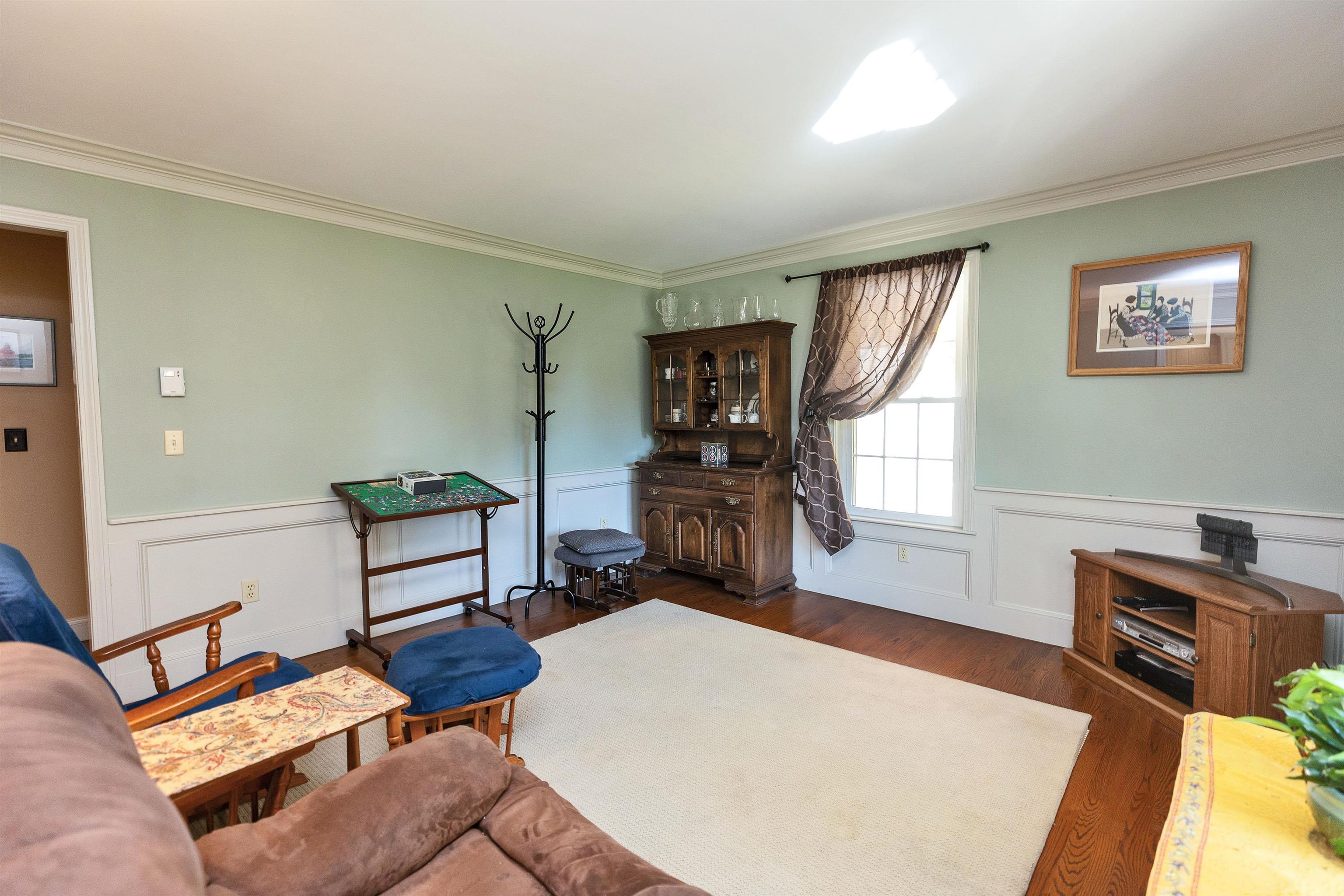 13 Johns Drive Hooksett, NH 03106 - Photo 6 of 55