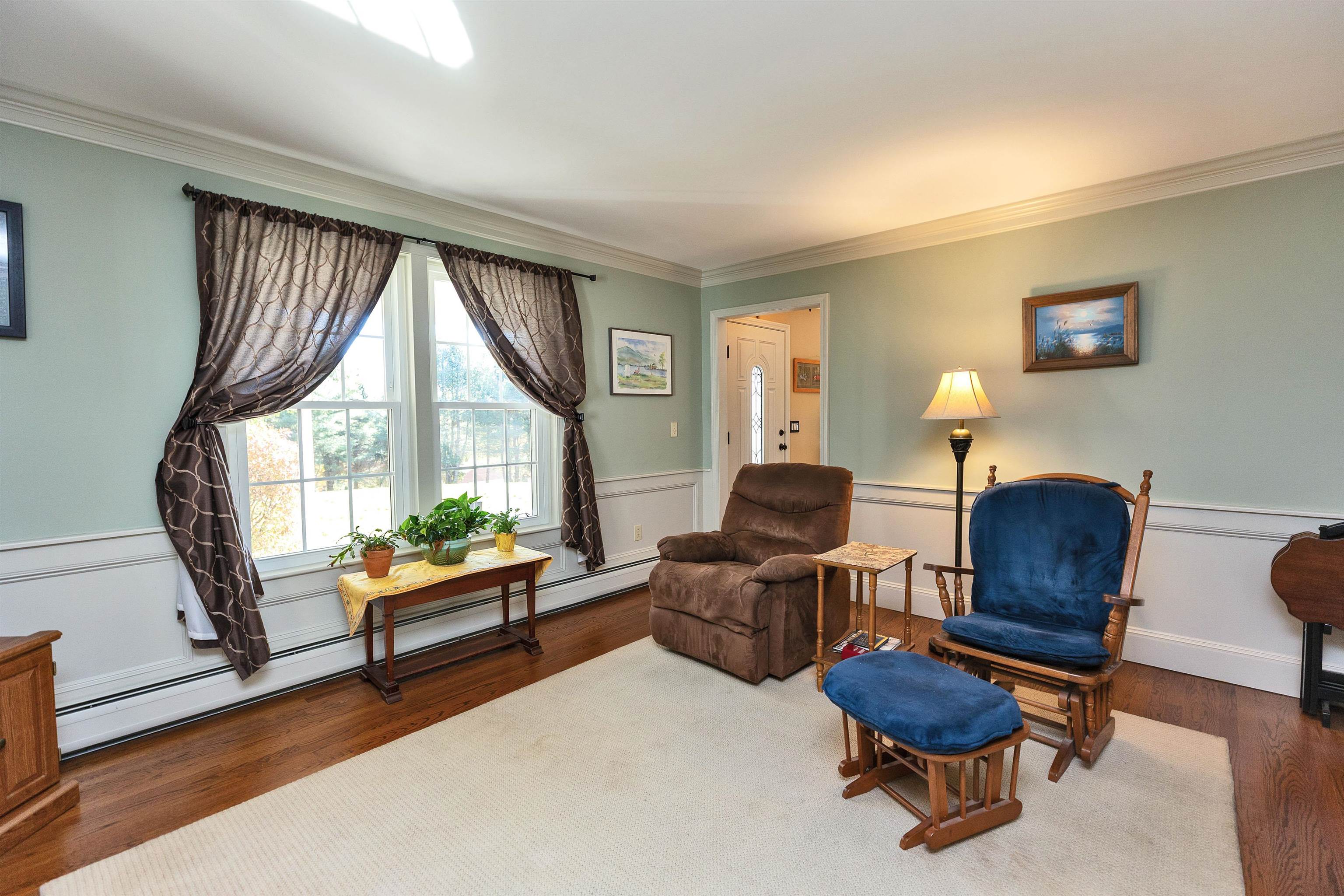 13 Johns Drive Hooksett, NH 03106 - Photo 7 of 55