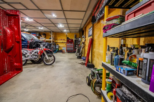 $240,000 | 2752 West Mosherville Road, Jonesville, MI 49250