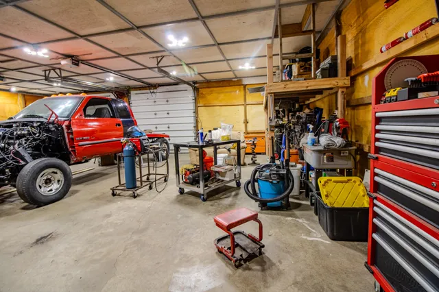 $240,000 | 2752 West Mosherville Road, Jonesville, MI 49250