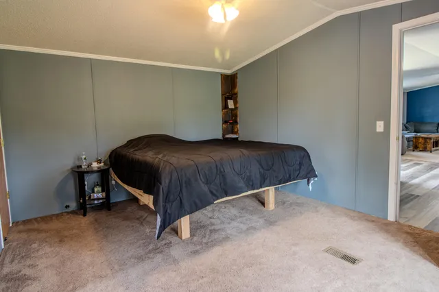 $240,000 | 2752 West Mosherville Road, Jonesville, MI 49250