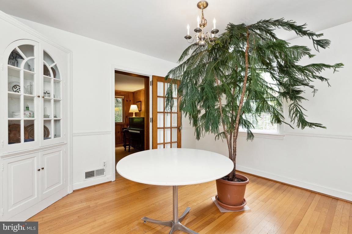 7129 Fairfax Road Bethesda, MD 20814 - Photo 15 of 42 separate dining room