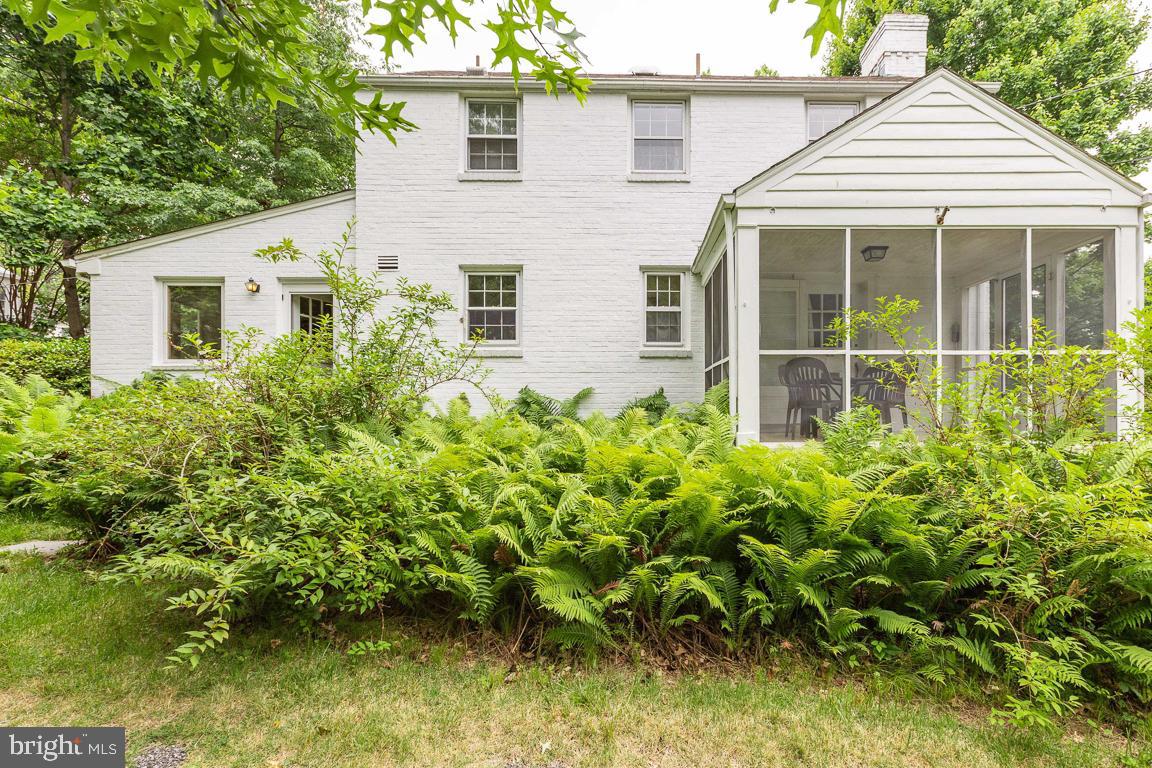 7129 Fairfax Road Bethesda, MD 20814 - Photo 2 of 42 Gallery Image 2