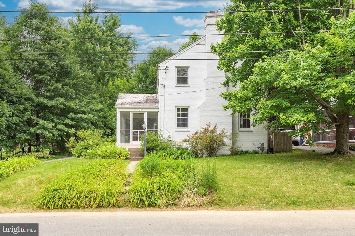 7129 Fairfax Road Bethesda, MD 20814 - Photo 7 of 42 Gallery Image 7