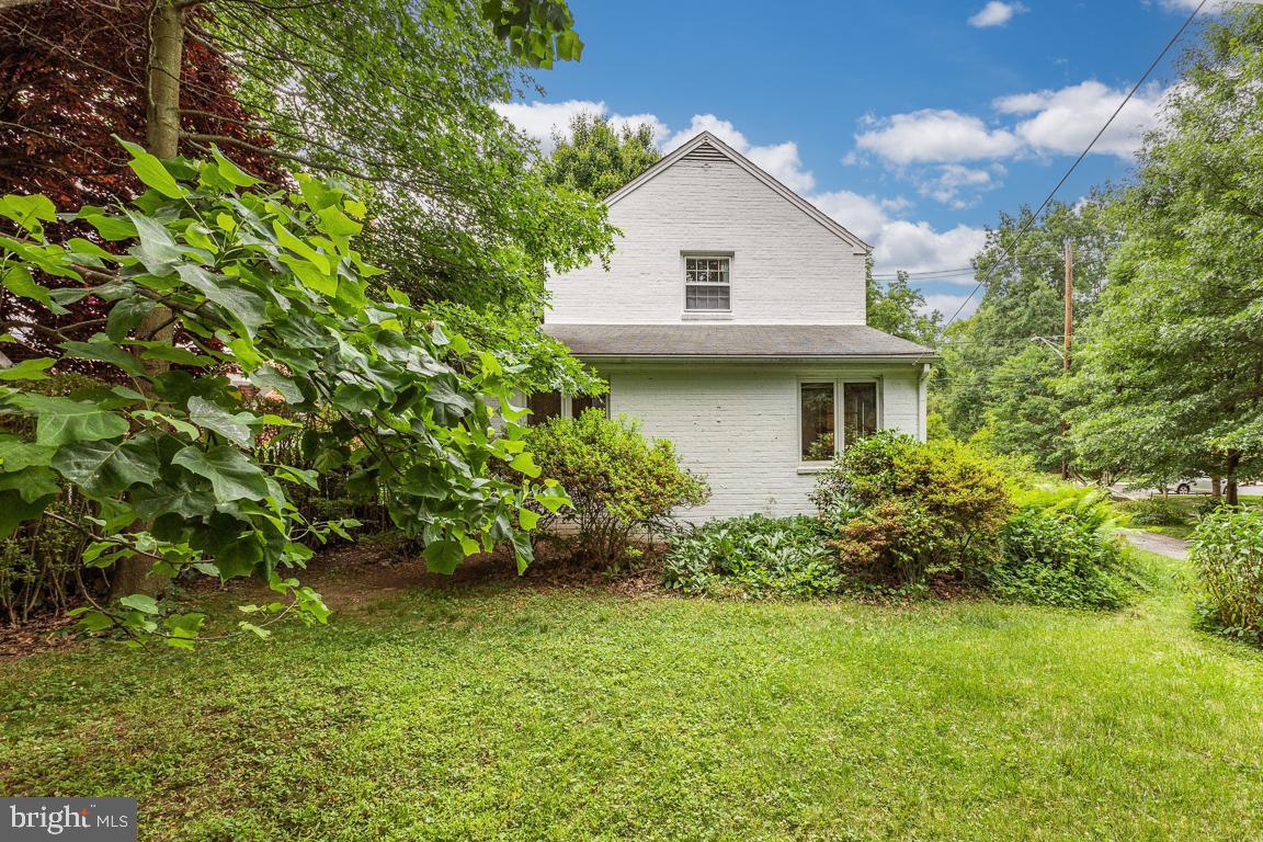 7129 Fairfax Road Bethesda, MD 20814 - Photo 8 of 42 Gallery Image 8