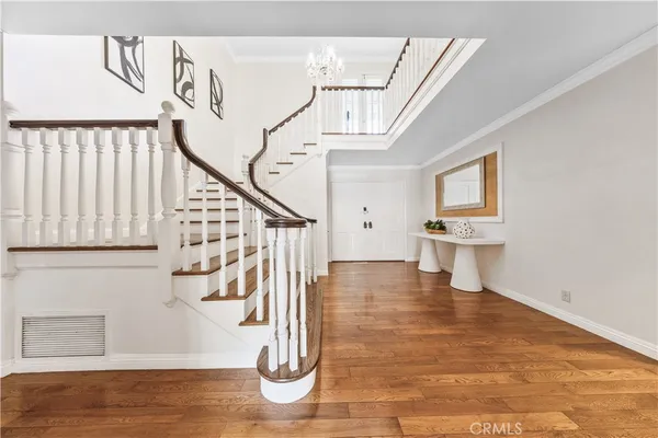 $3,980,000 | 900 North Gainsborough Drive, Pasadena, CA 91107