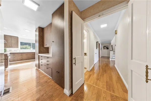 $3,980,000 | 900 North Gainsborough Drive, Pasadena, CA 91107