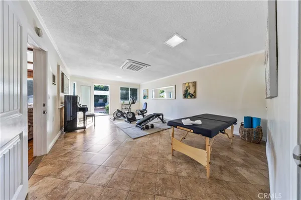 $3,980,000 | 900 North Gainsborough Drive, Pasadena, CA 91107