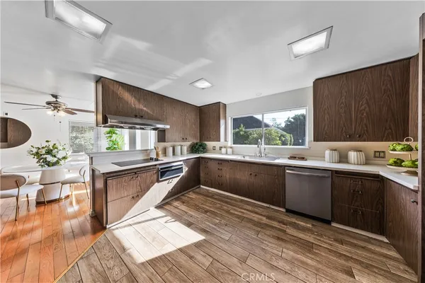 $3,980,000 | 900 North Gainsborough Drive, Pasadena, CA 91107