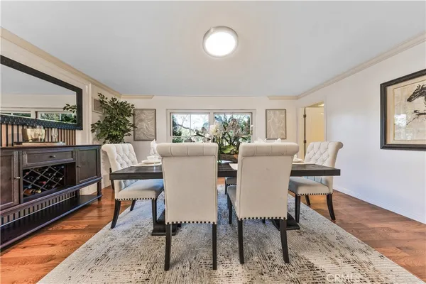 $3,980,000 | 900 North Gainsborough Drive, Pasadena, CA 91107