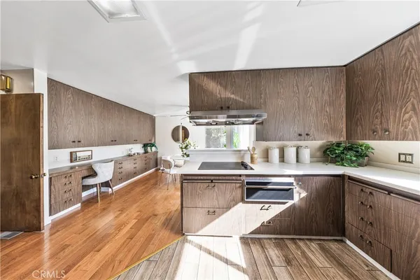 $3,980,000 | 900 North Gainsborough Drive, Pasadena, CA 91107