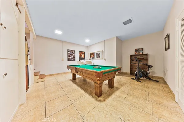 $3,980,000 | 900 North Gainsborough Drive, Pasadena, CA 91107