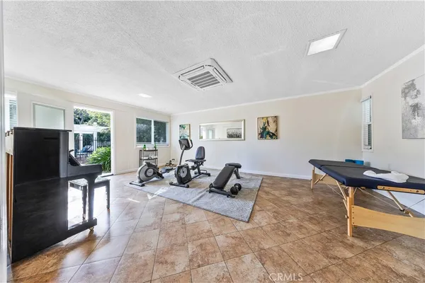 $3,980,000 | 900 North Gainsborough Drive, Pasadena, CA 91107