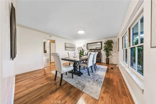 $3,980,000 | 900 North Gainsborough Drive, Pasadena, CA 91107