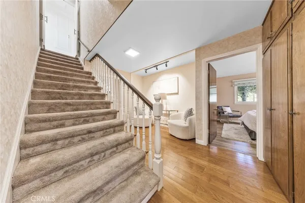 $3,980,000 | 900 North Gainsborough Drive, Pasadena, CA 91107