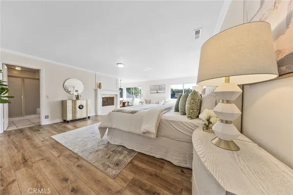 $3,980,000 | 900 North Gainsborough Drive, Pasadena, CA 91107
