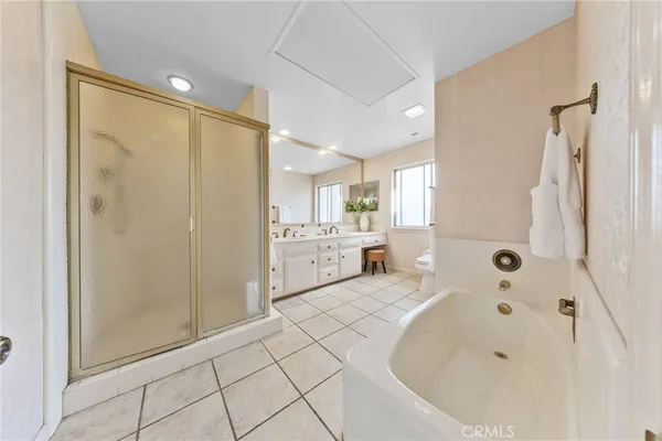 $3,980,000 | 900 North Gainsborough Drive, Pasadena, CA 91107