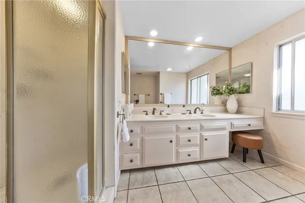 $3,980,000 | 900 North Gainsborough Drive, Pasadena, CA 91107