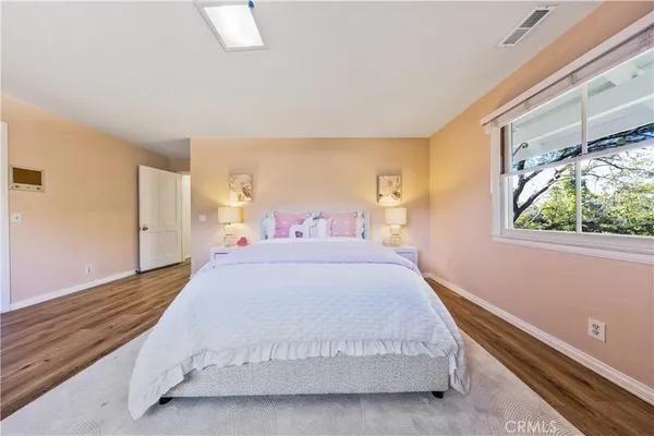 $3,980,000 | 900 North Gainsborough Drive, Pasadena, CA 91107