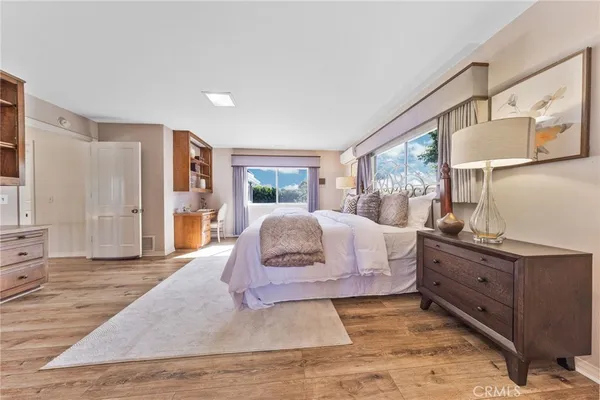 $3,980,000 | 900 North Gainsborough Drive, Pasadena, CA 91107